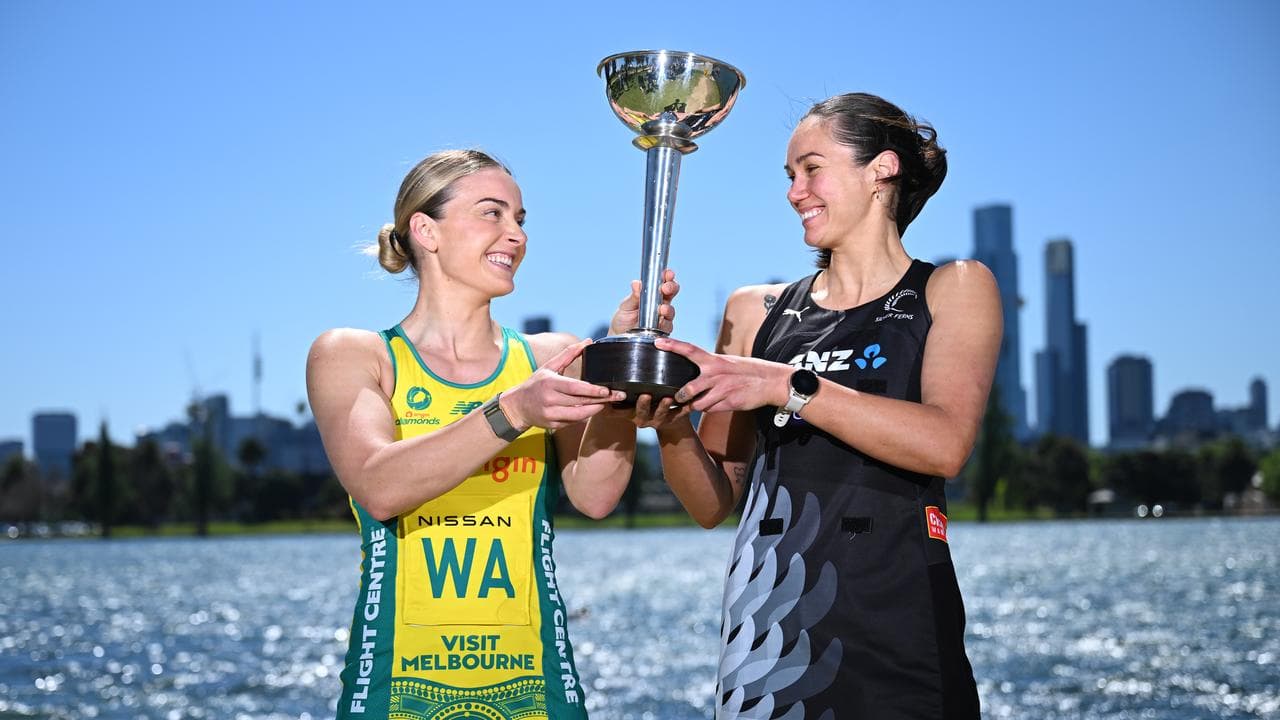 Diamonds and Silver Ferns captains with the Constellation Cup. 