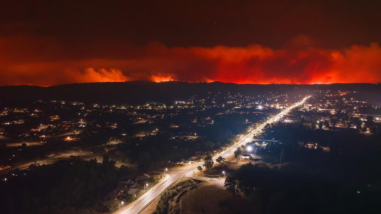 Fire is seen in the distance from the Tenterfield CBD