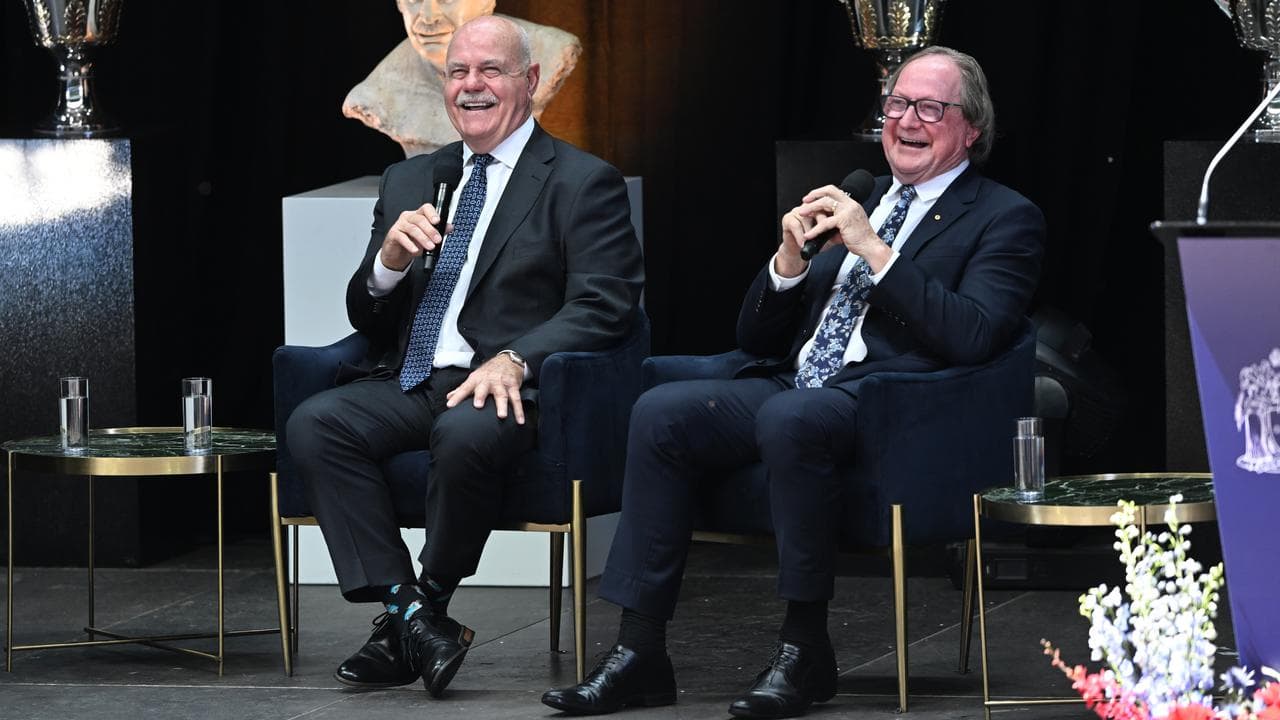 Leigh Matthews and Kevin Sheedy.