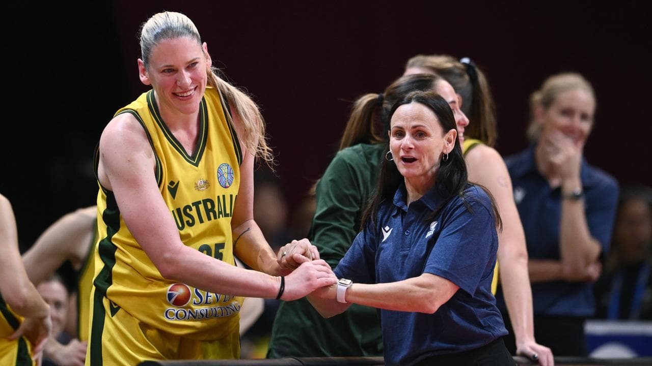 Lauren Jackson (left) and coach Sandy Brondello
