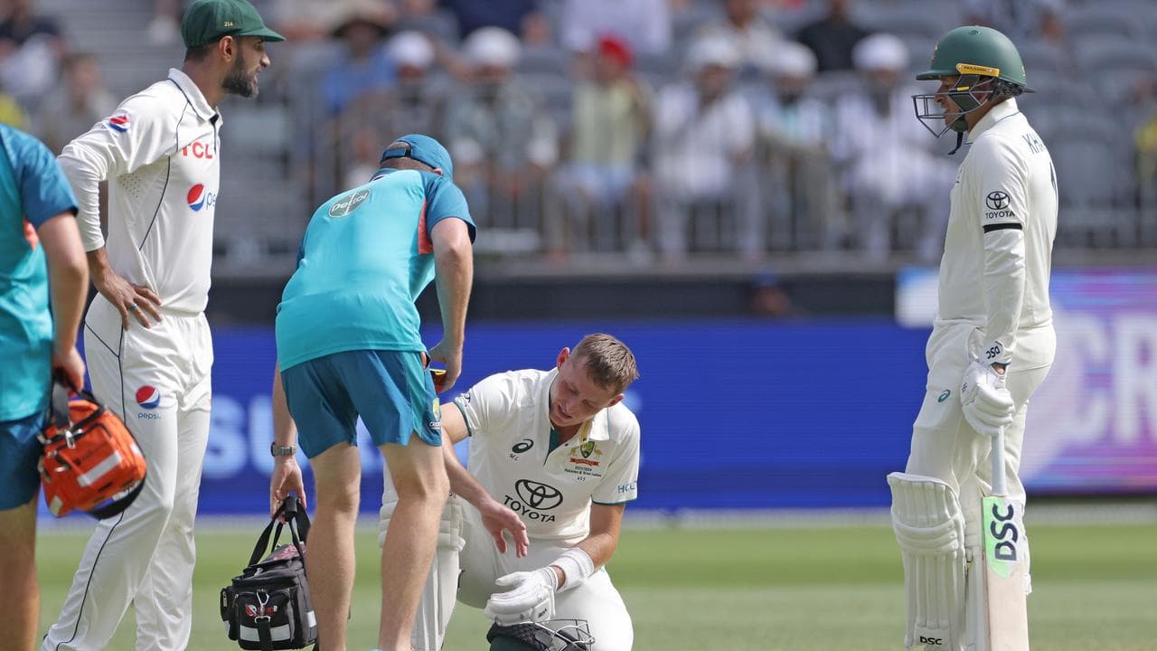 Marnus cops on on hand