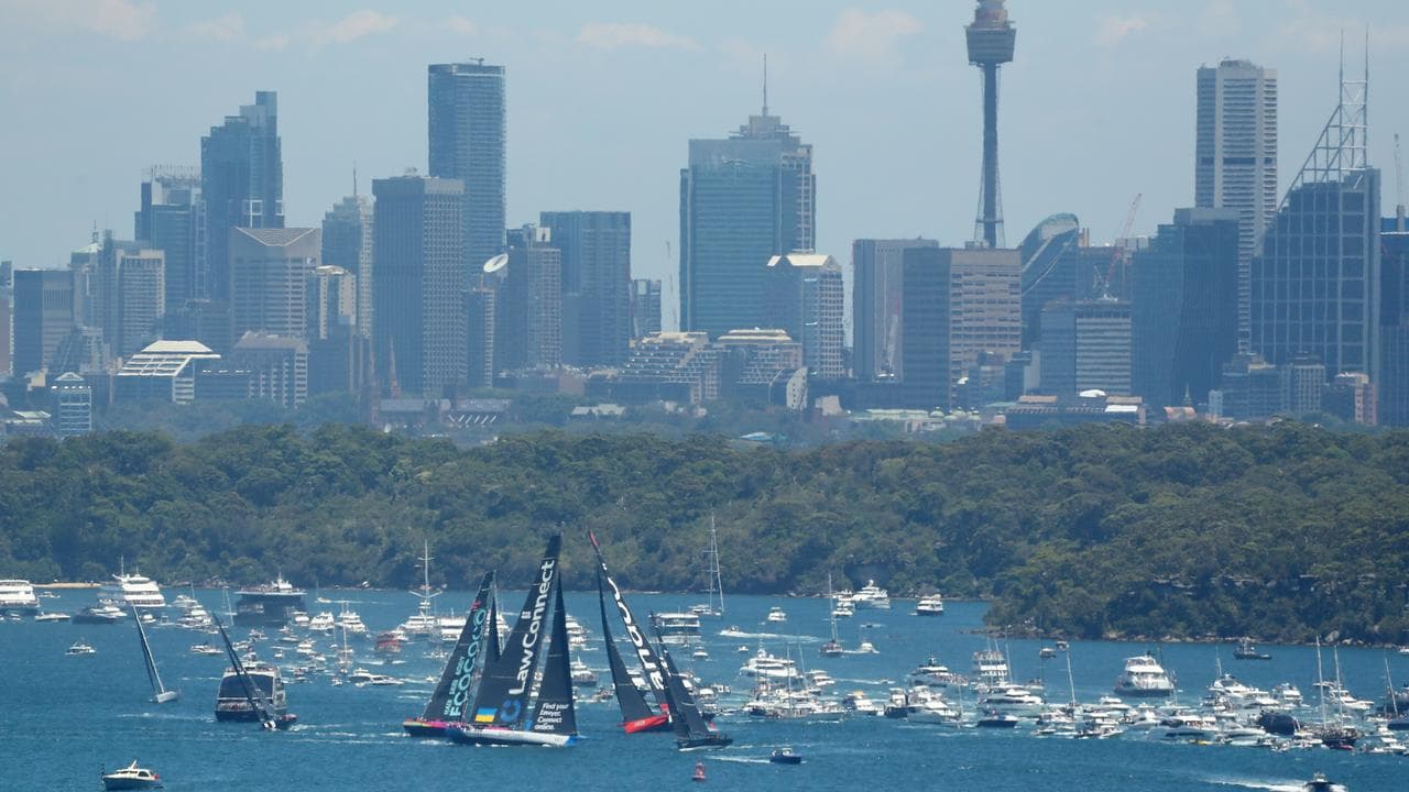 start of the 2022 Sydney to Hobart yacht race.
