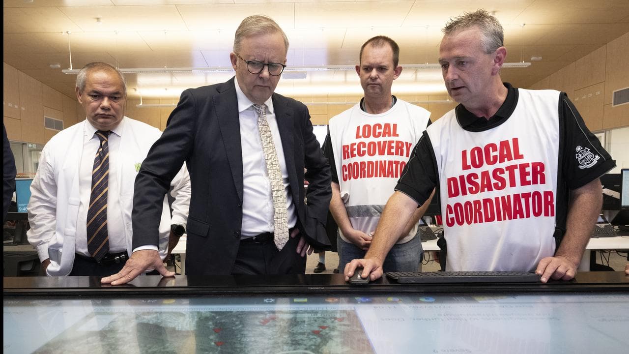 Gold Coast Mayor Tom Tate (left) and Prime Minister Anthony Albanese