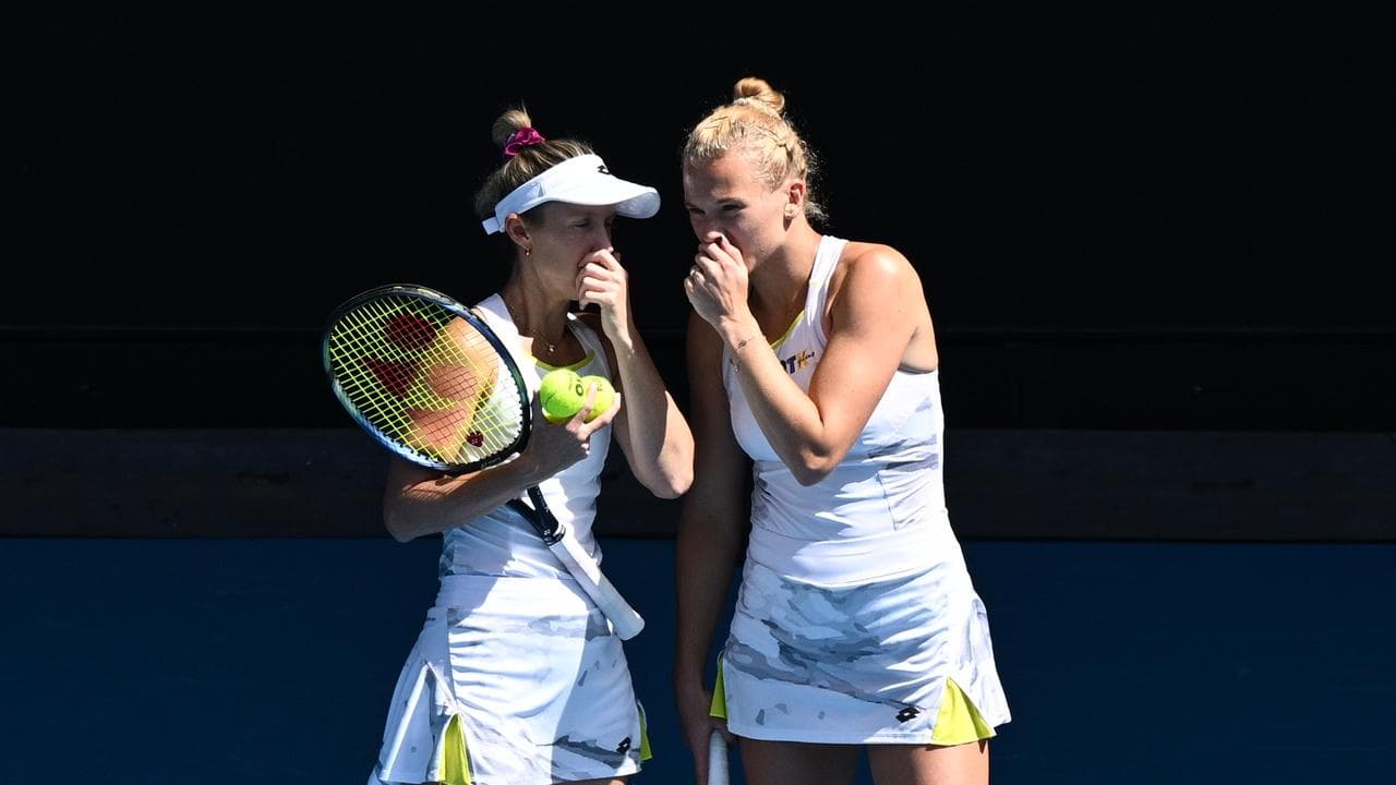 Storm Hunter (left) and Katerina Siniakova.