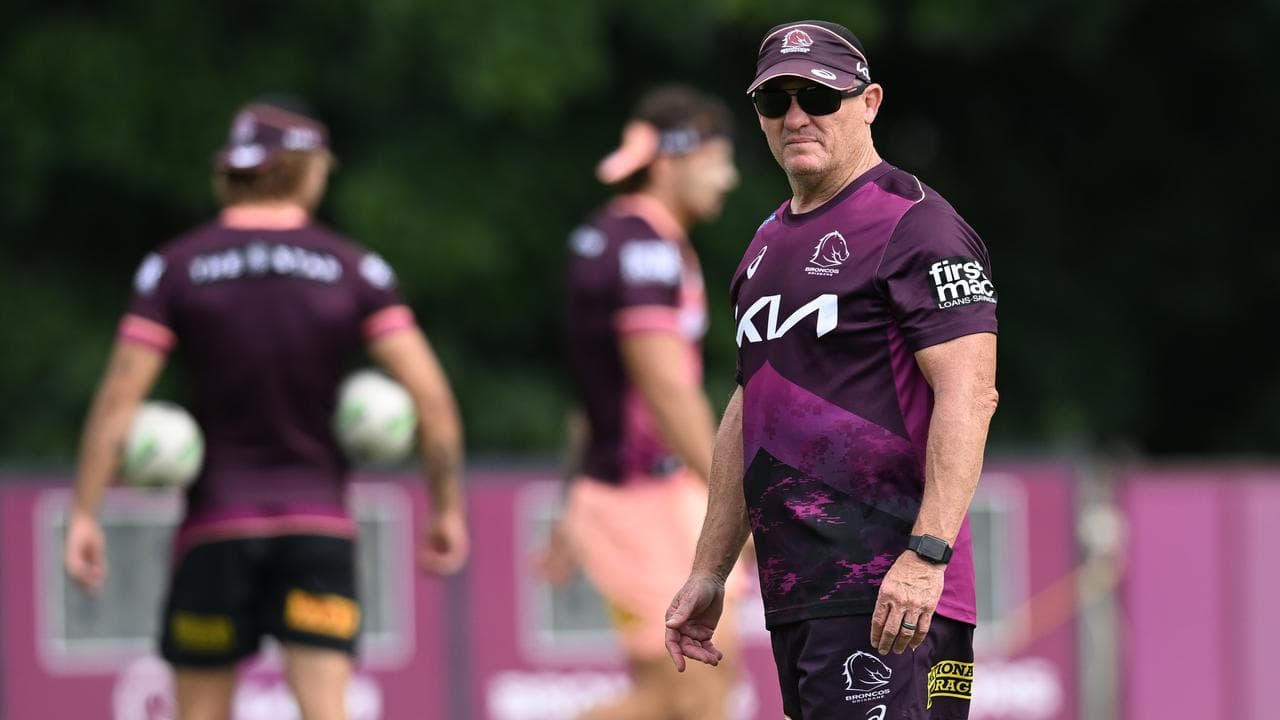 Broncos coach Kevin Walters
