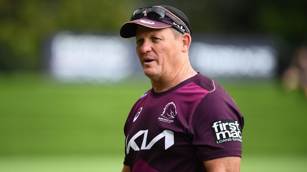 Broncos coach Kevin Walters