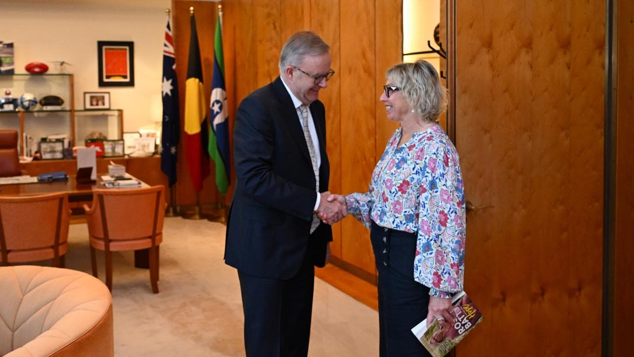 ANTHONY ALBANESE ROSIE BATTY MEETING