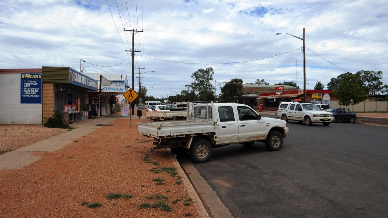 Main street of Lightning Ridge