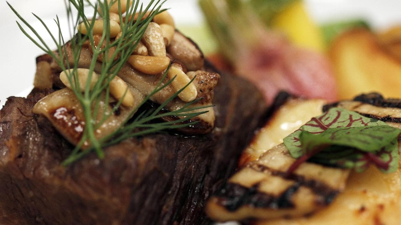 Braised prime short rib of beef (file)