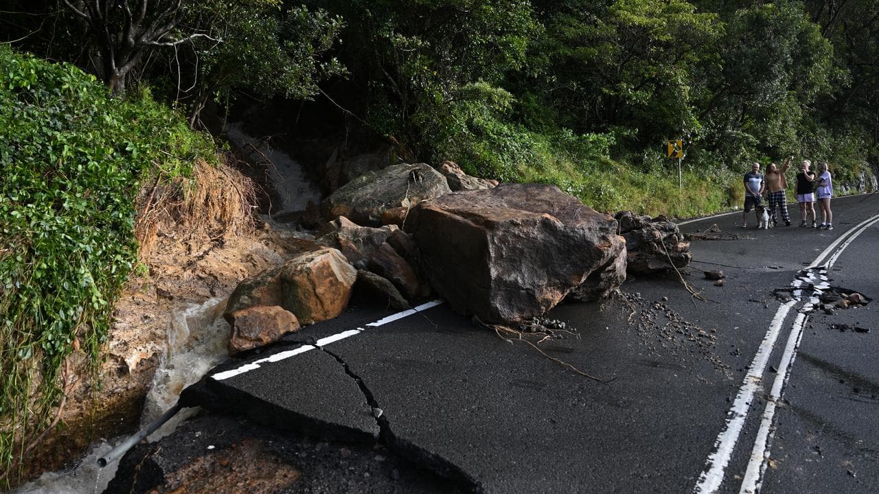 Lawrence Hargrave Drive at Coalcliff