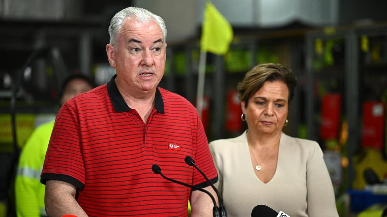 Australia Post CEO Paul Graham and Michelle Rowland