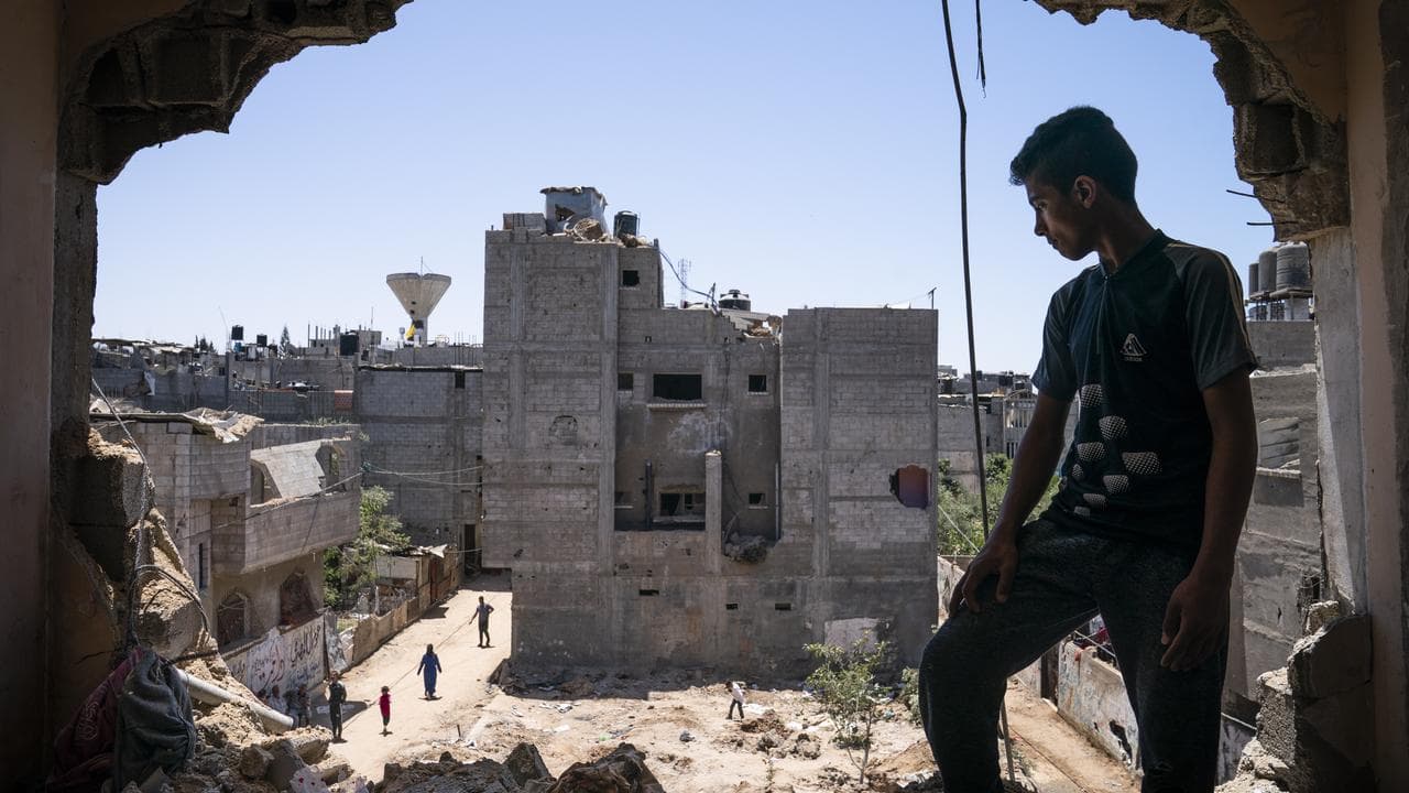 Building in Beit Hanoun damaged by air strike
