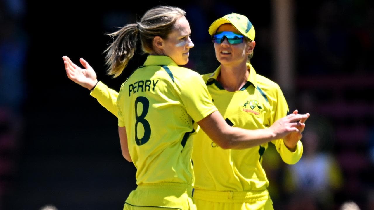 Ellyse Perry and Meg Lanning.
