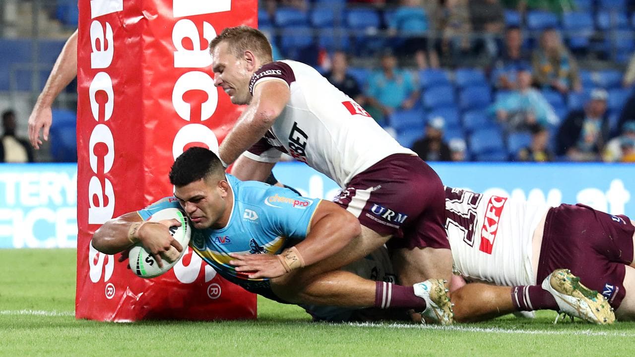 David Fifita scores a try for the Titans.