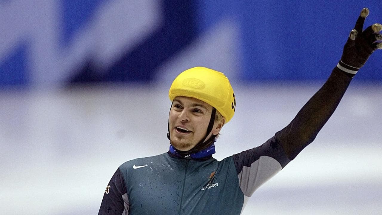 Steven Bradbury wins gold