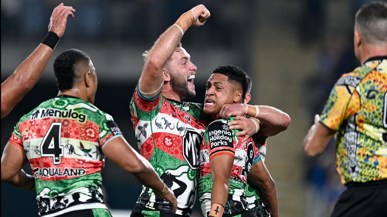 Rabbitohs celebrate.