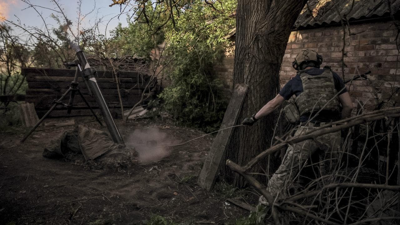 Ukrainian troops on the Donetsk front line