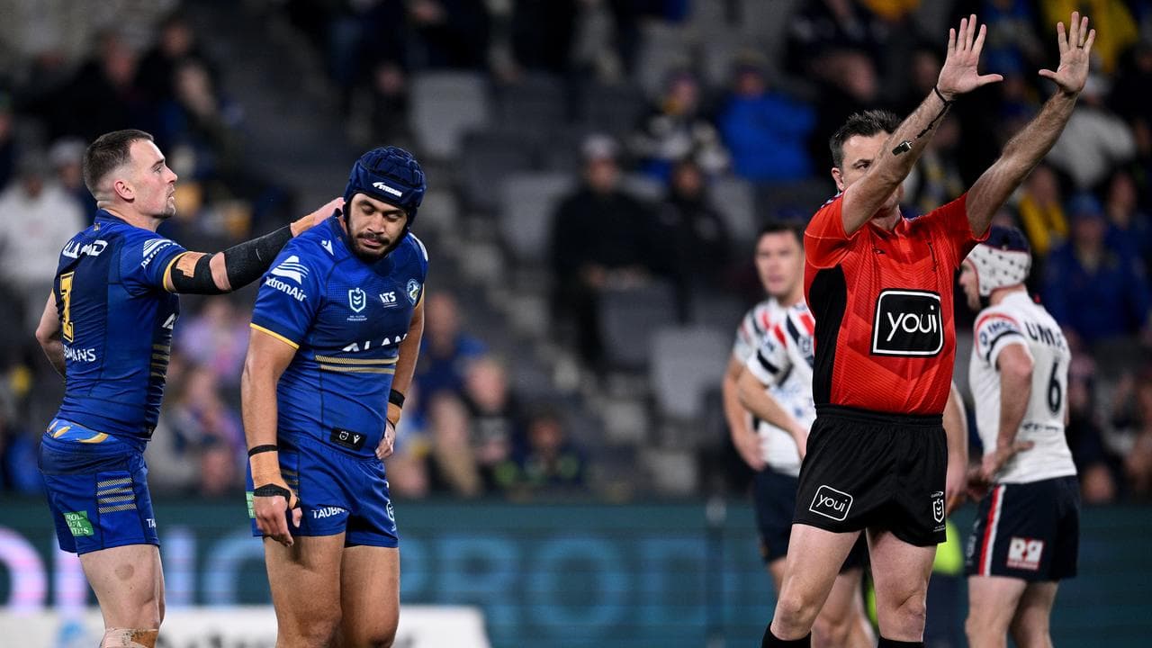 Kelma Tuilagi is sin-binned against the Roosters.