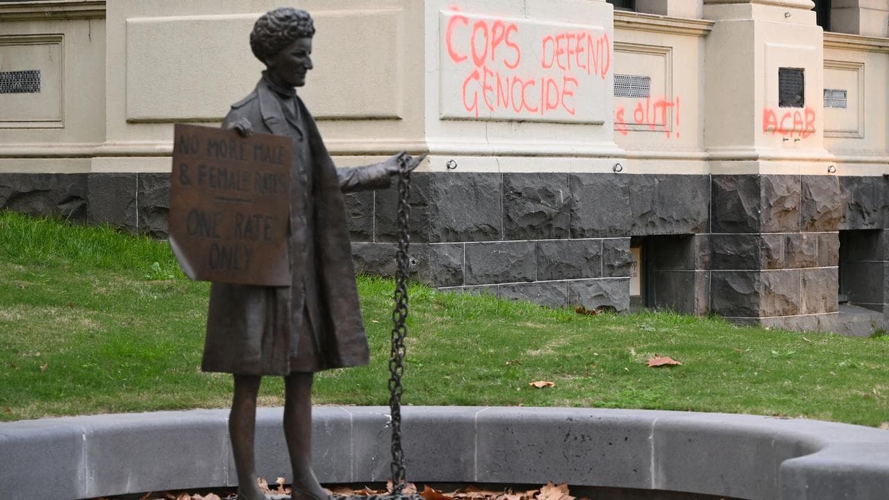 Graffiti on the Victorian Trades Hall building