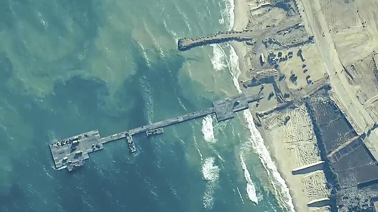 US-built floating pier