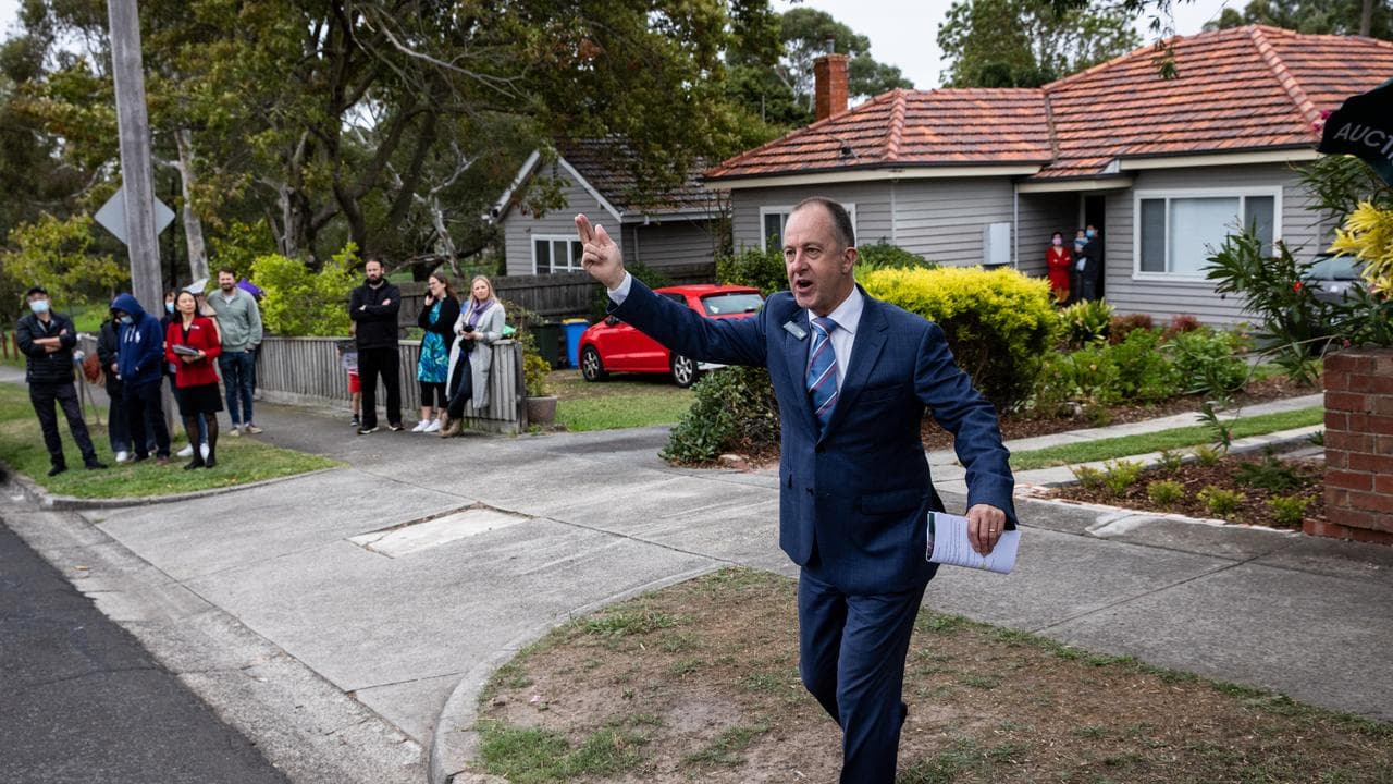 Belle Property Director Steve Burke conducts an auction in Melbourne