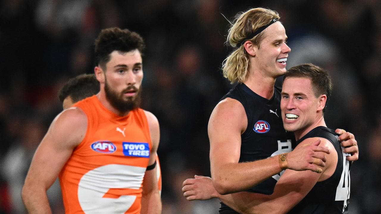 Carlton's Tom De Koning and Matthew Owies.