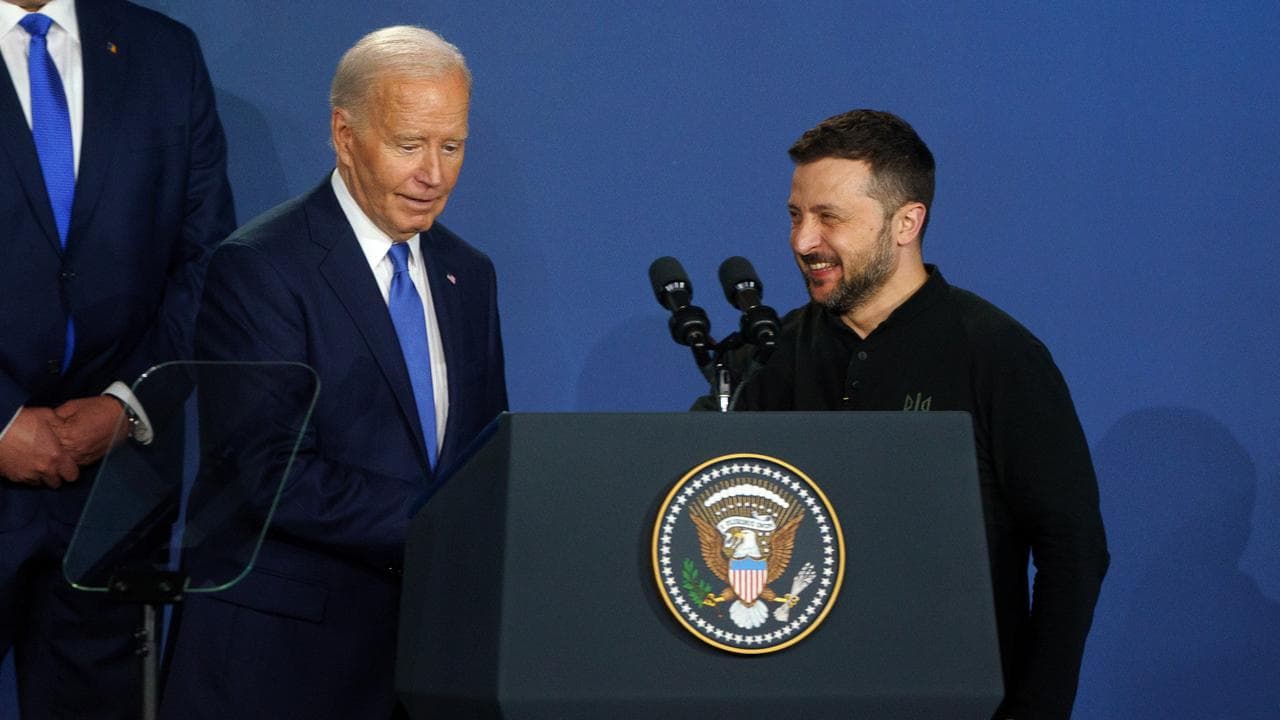 Joe Biden with Ukraine president Volodymyr Zelensky