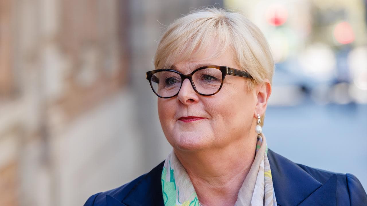 Linda Reynolds outside court