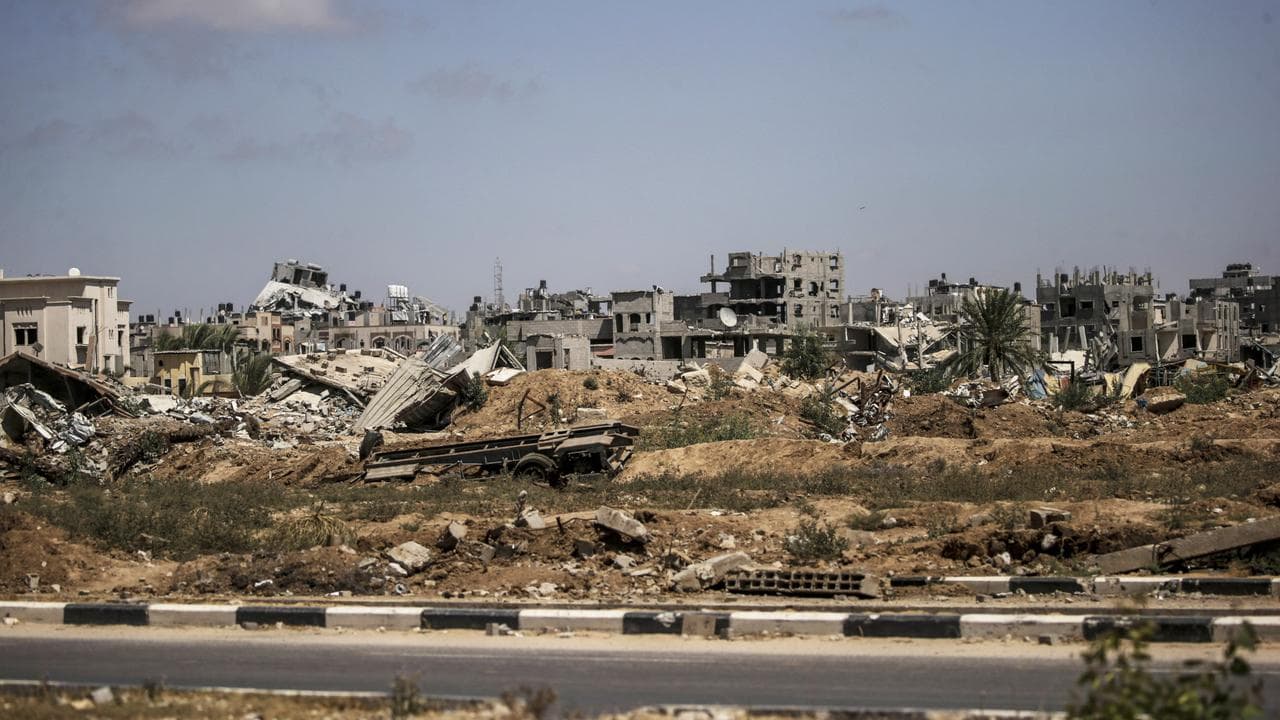 Palestinians flee from Al Bureije