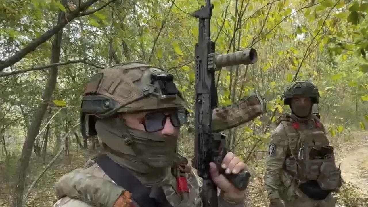 Russian soldiers patrol ​​the Kursk border region