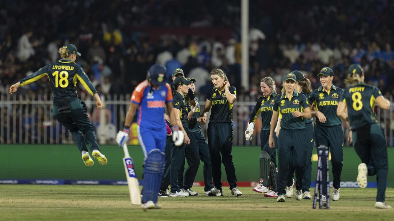 Phoebe Litchfield jumps