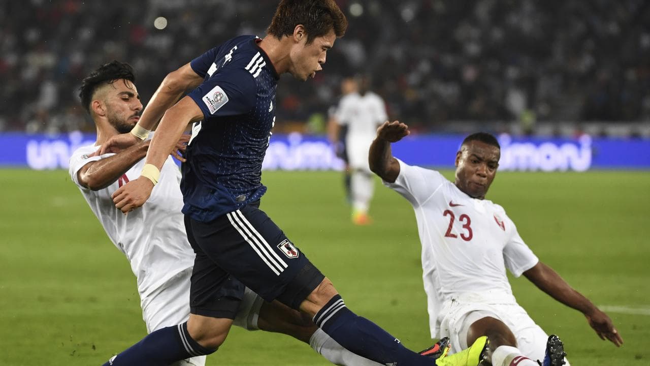 Hiroki Sakai (centre).