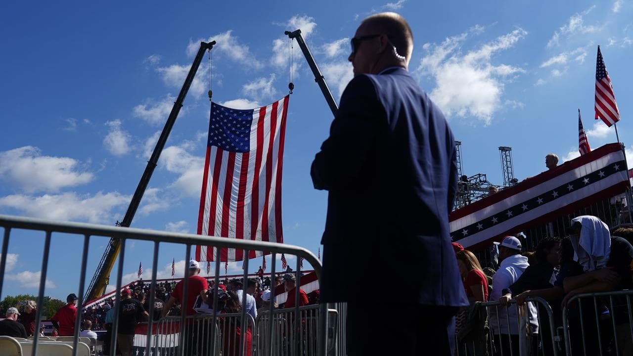 A US Secret Service agent watches at Butler