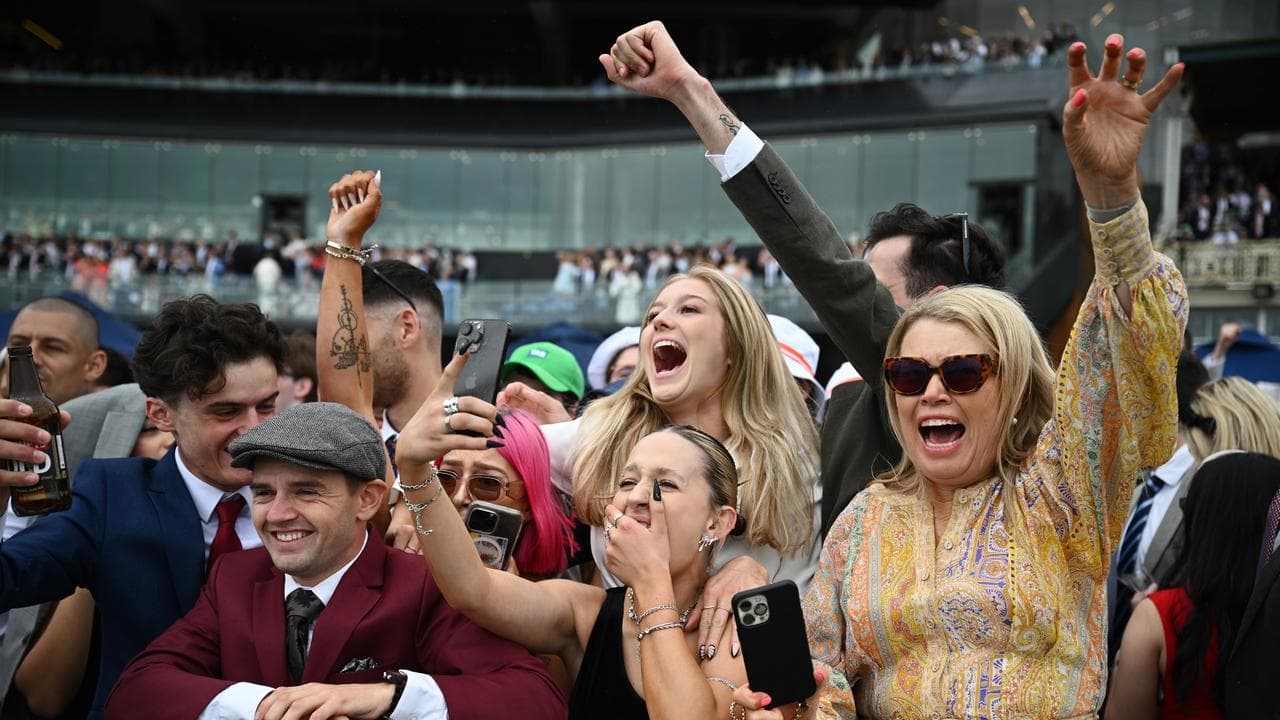 Randwick crowd