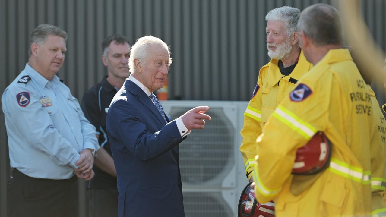 King meets firefighters