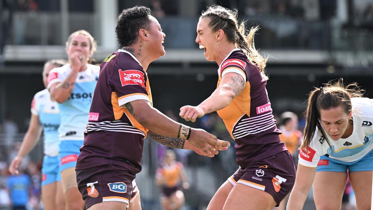 Mele Hufanga with Julia Robinson.