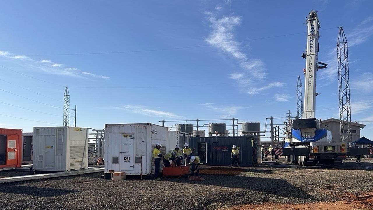 Workers repairing the damaged electricity network in Broken Hill, NSW