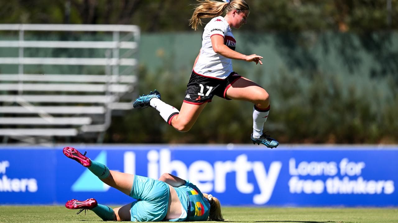 Chloe Lincoln and Sheridan Gallagher.