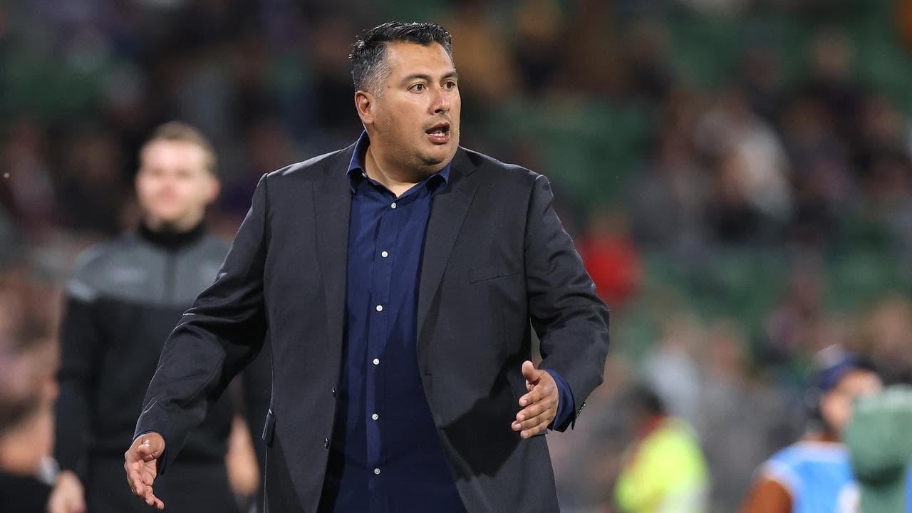 Wellington Phoenix coach Giancarlo Italiano.