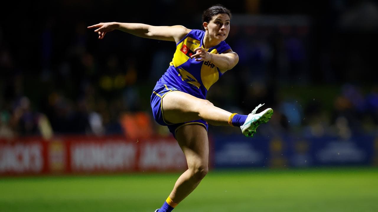 West Coast's Amy Franklin.