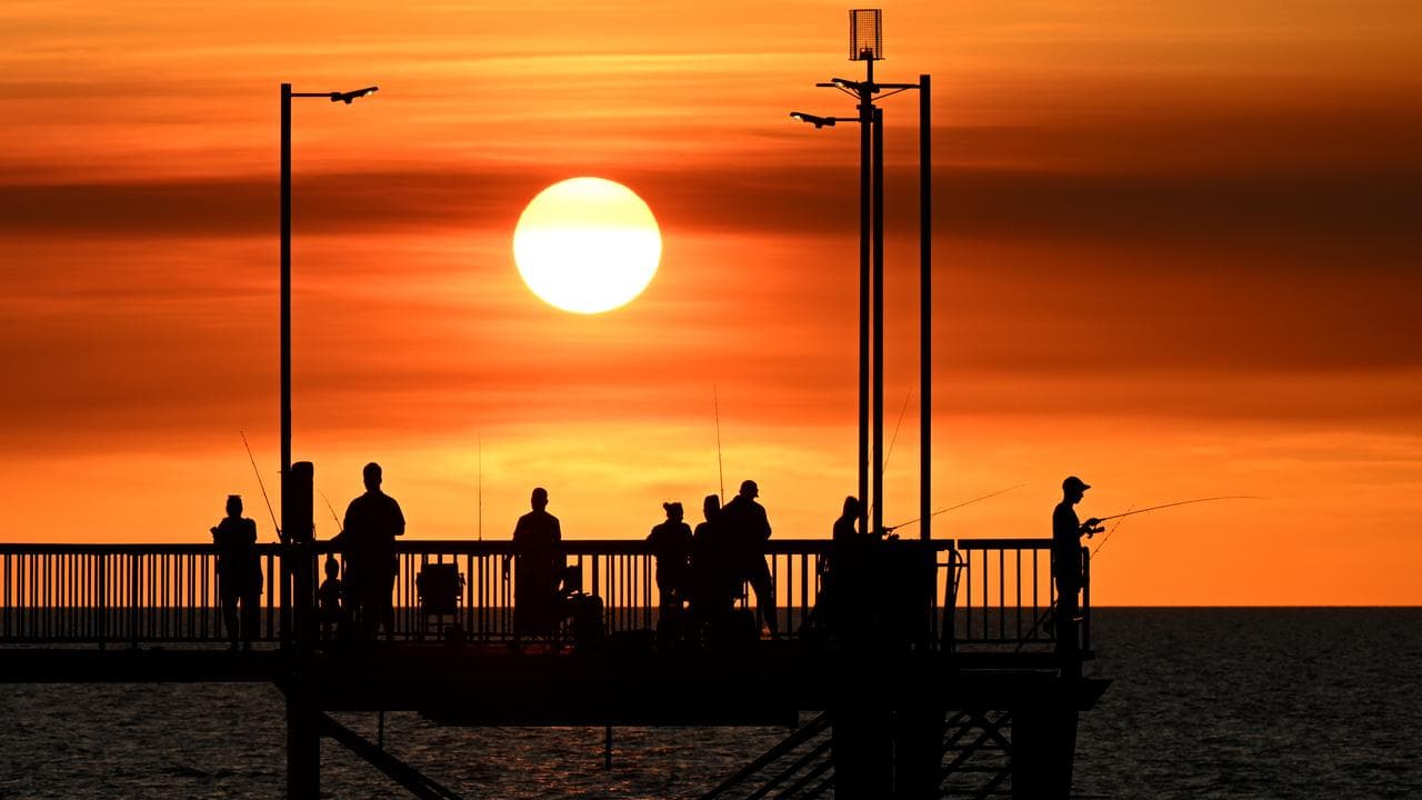 People fishing at Nightcliff Jetty in Darwin