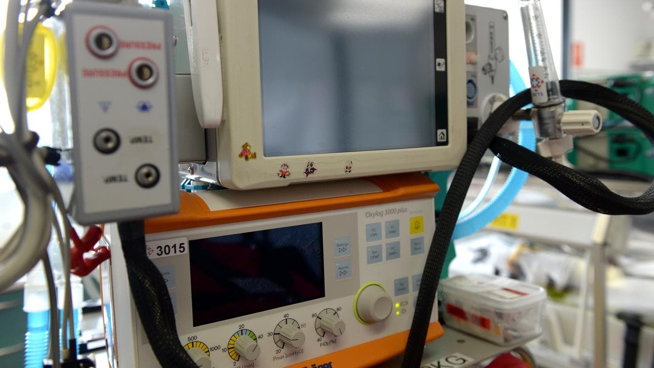 Paediatric life support equipment 