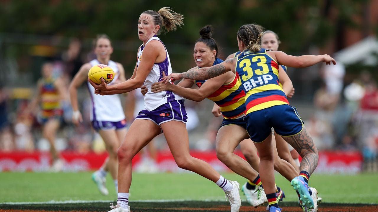 Gabrielle Newton (left) played a great game for the Dockers.