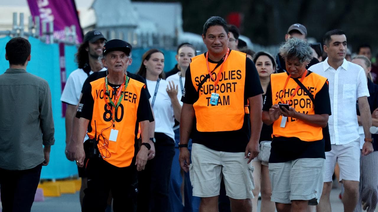 Schoolies support team members