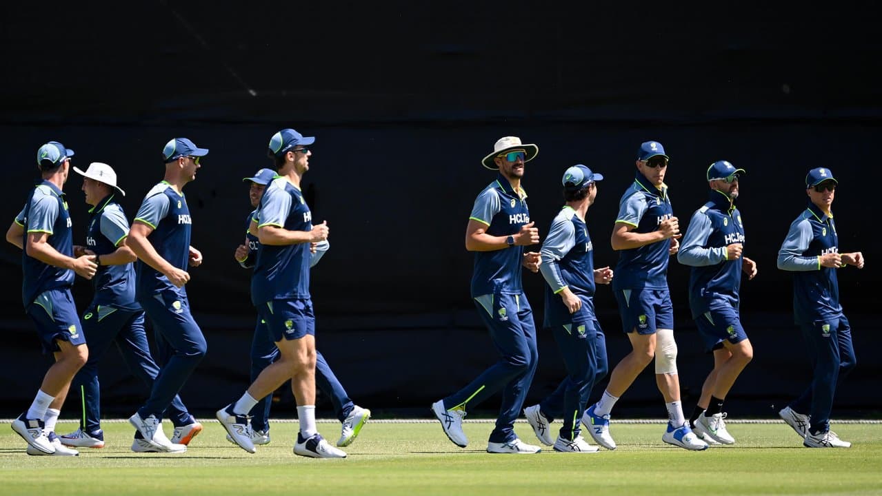 Australia players running.