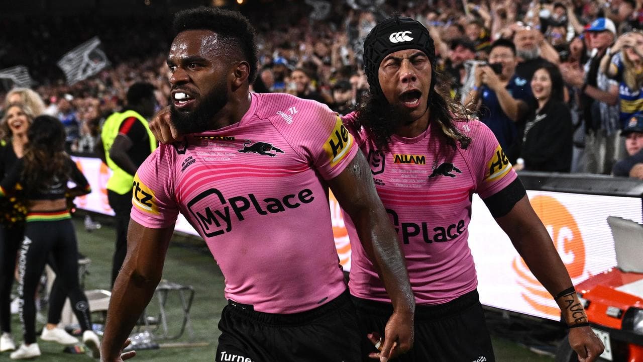 Sunia Turuva with Jarome Luai.