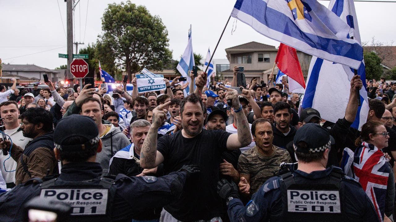 Pro-Israel protesters contest pro-Palestine supporters in Melbourne