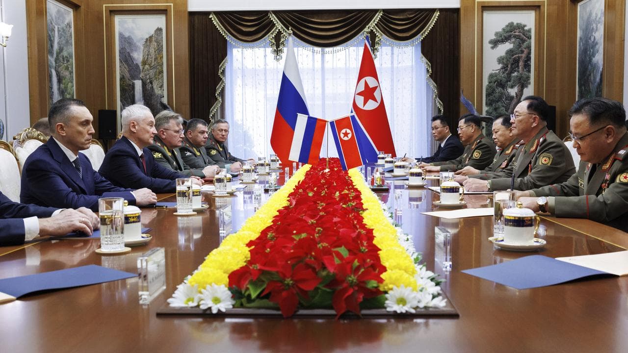 Russian and North Korean defence officials