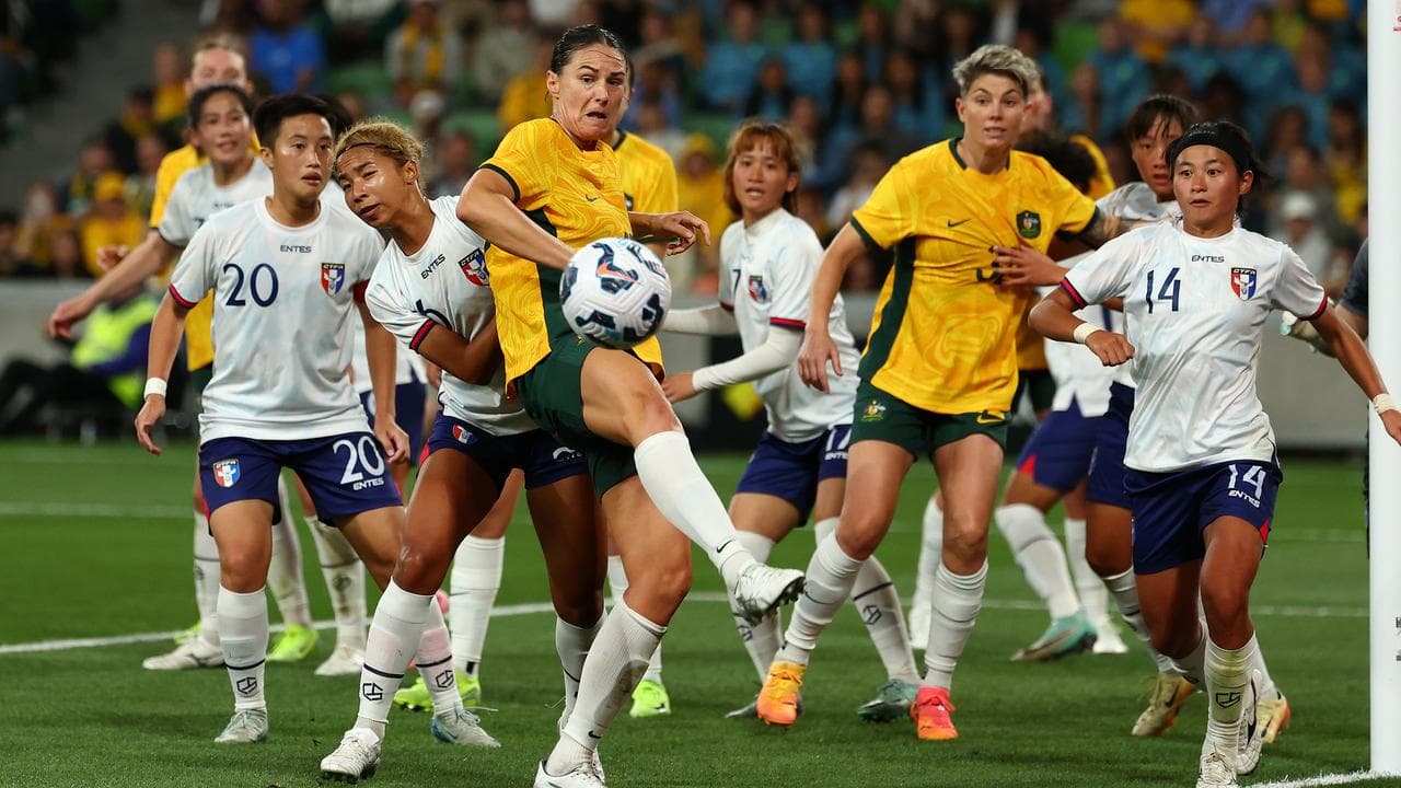 Emily Gielnik and Michelle Heyman.