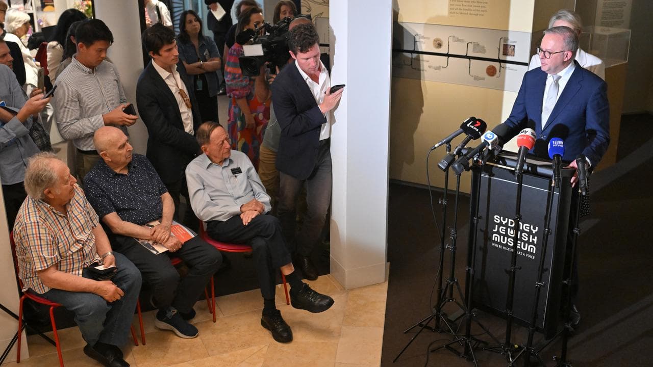 Ernie Friedlander, Mark Spigelman, Egon Sonnenchein, Anthony Albanese.